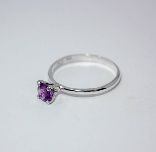 Amethyst Solitaire Sterling Silver Ring Size (8.5)