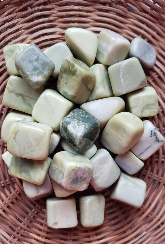 Serpentine Tumbled Stone