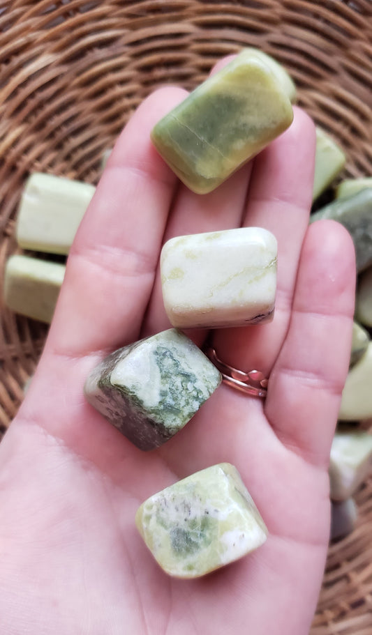 Serpentine Tumbled Stone